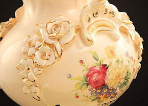 梵莎奇花器 欧式鎏金工艺与瓷土彩绘的完美融合